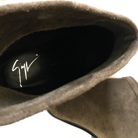 NWOB Giuseppe Zanotti Ankle boots - Picture 6 of 8